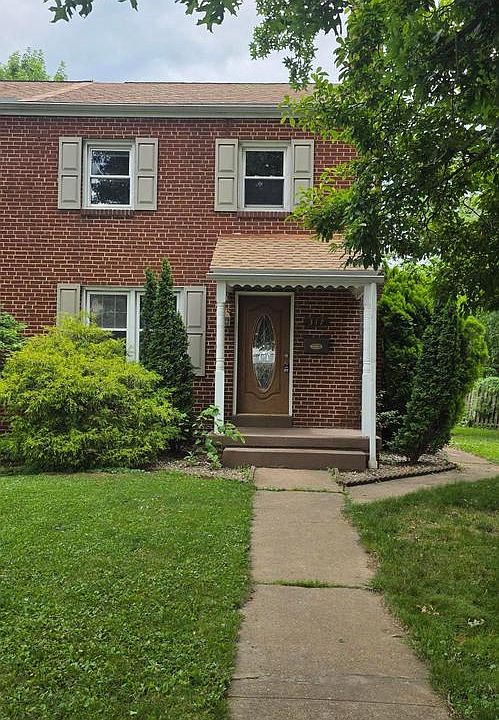 1st image of 317 Elm Ct