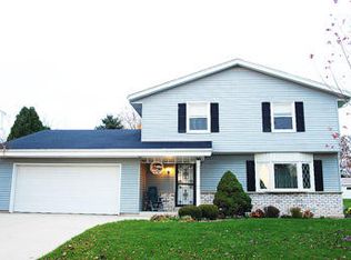 8474 W Whitaker Ave, Greenfield, WI 53228