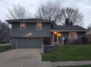 923 Tamarack Ln, Rockford, IL 61107