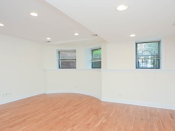 5th image of 2836 N Albany Ave #H