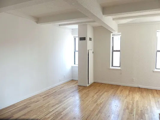 Rented by Babad Management | media 9