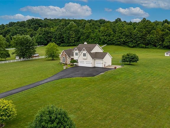 2nd image of 1695 Brewer Rd