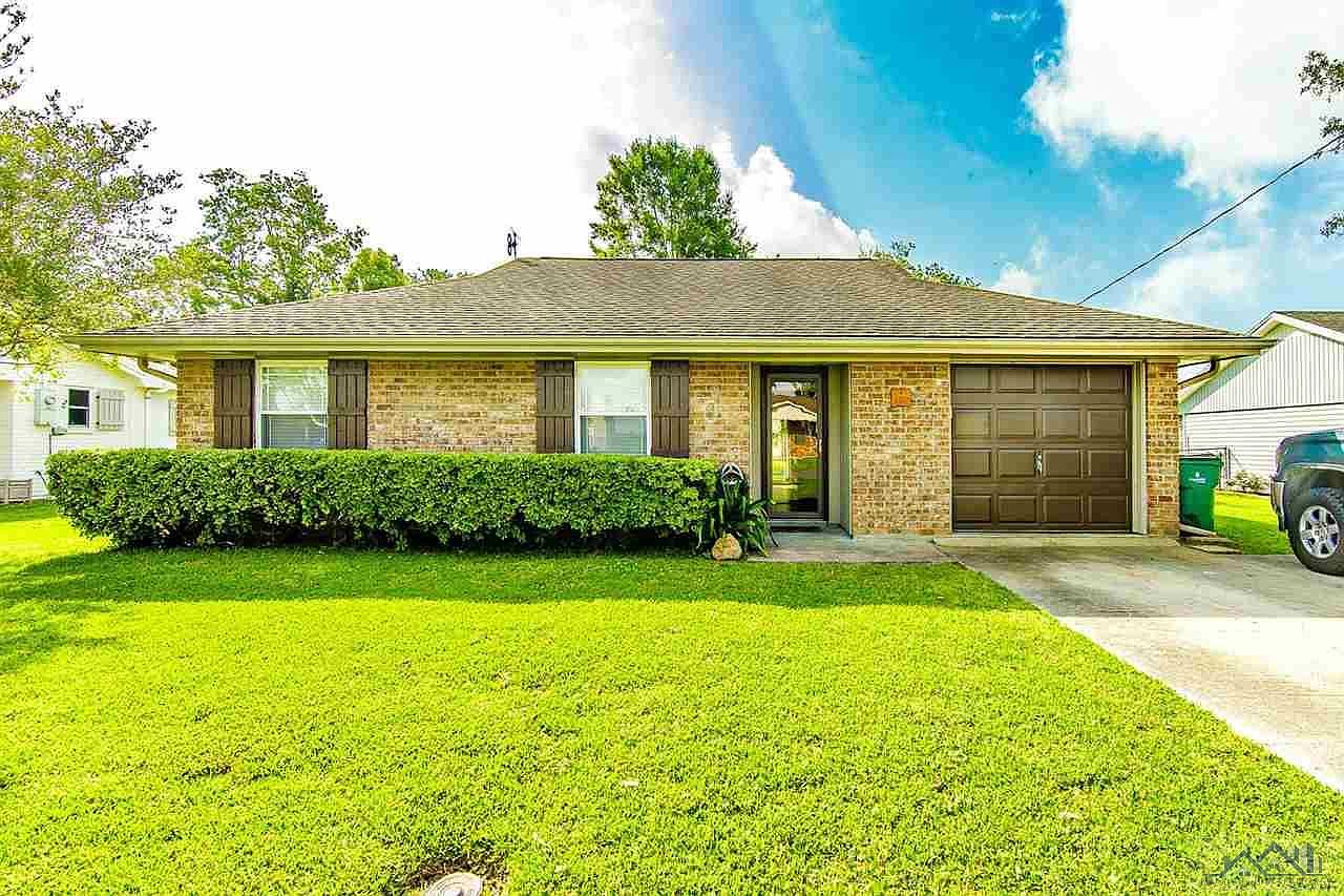 107 Central Lafourche Dr, Raceland, LA 70394 Zillow