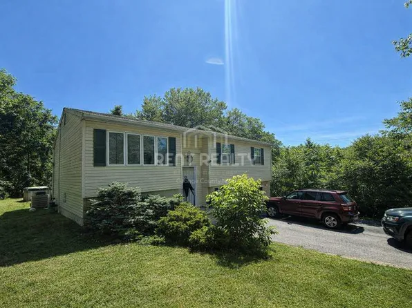 562 High St, Monroe, NY 10950