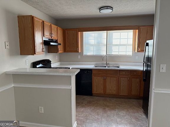 4th image of 698 Morrow Rd