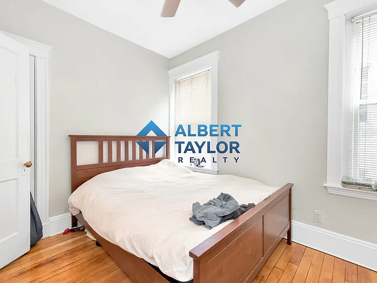 106 Strathmore Rd #2 — Photo 2