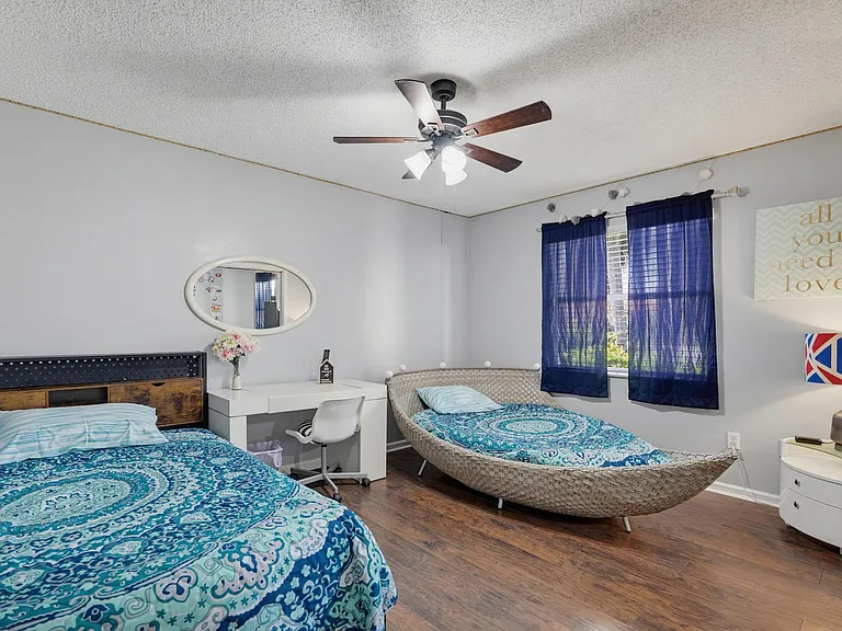 1619 Wiltshire Village Dr — Photo 19