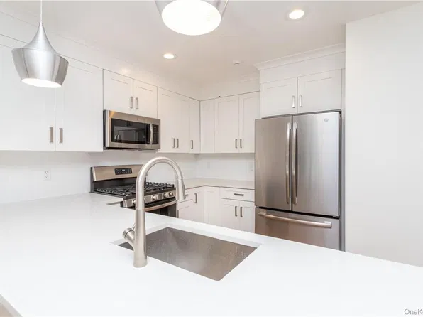 121 Fisher Ave APT 5, White Plains, NY 10606