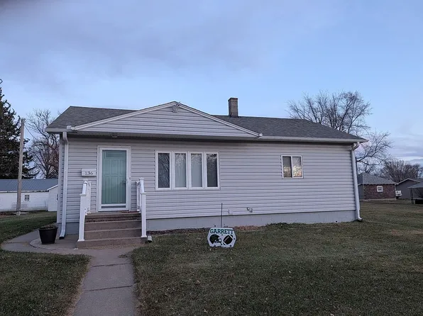 136 N Ash St, Dodge, NE 68633