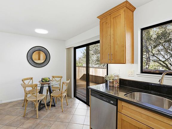 5th image of 68 Village Circle