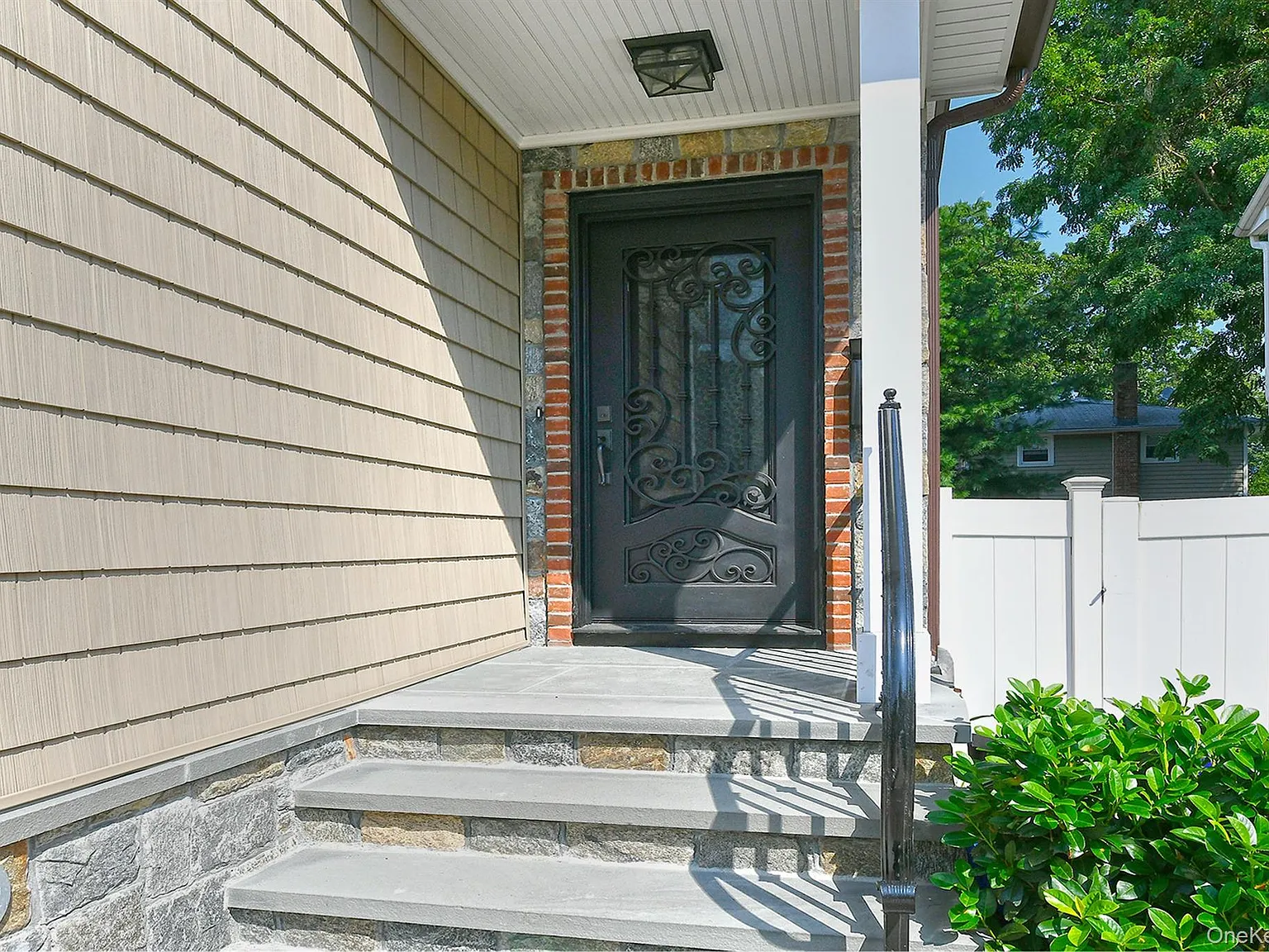 3 bed, 2.5 bath, 1500 sqft, $5,250 — Photo 3