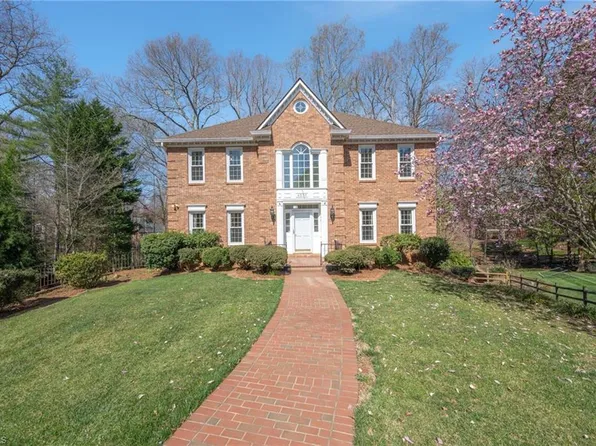 4230 Spring Rock Ct, Winston Salem, NC 27104