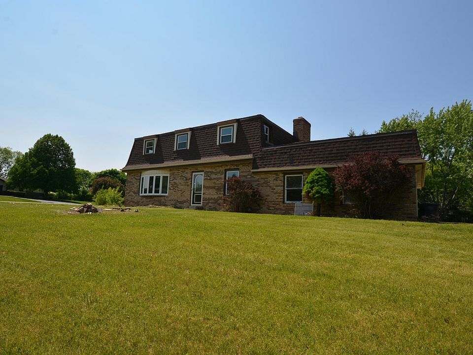 1st image of W308S10521 Green Hill Ct N