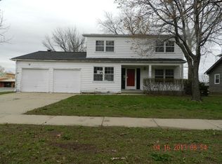 1924 SW 29th Ter, Topeka, KS 66611