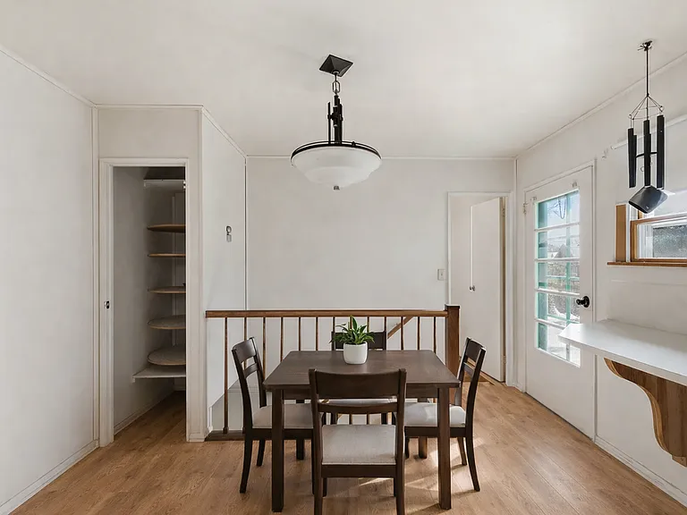 231 Schilling St — Photo 5
