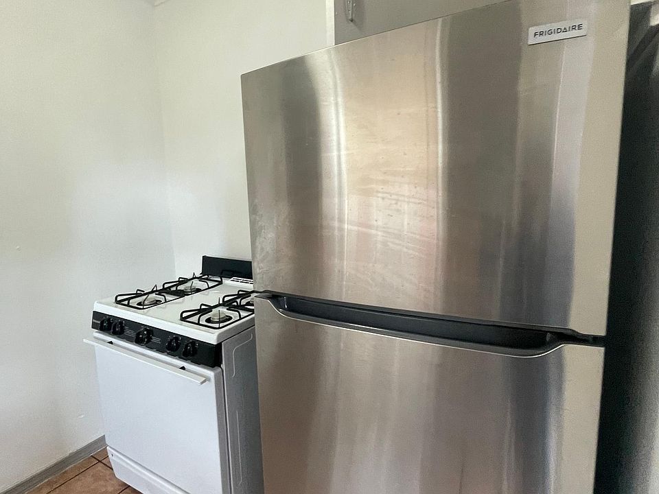 1st image of 1231 Greenfield Dr #2-B