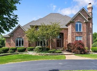 10N578 Manchester Ln, Elgin, IL 60124