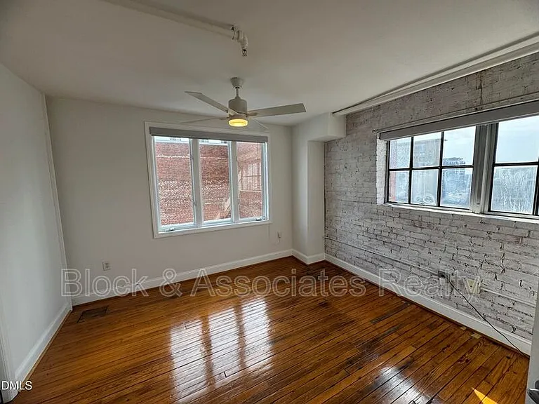 109 W Main St #402 — Photo 10