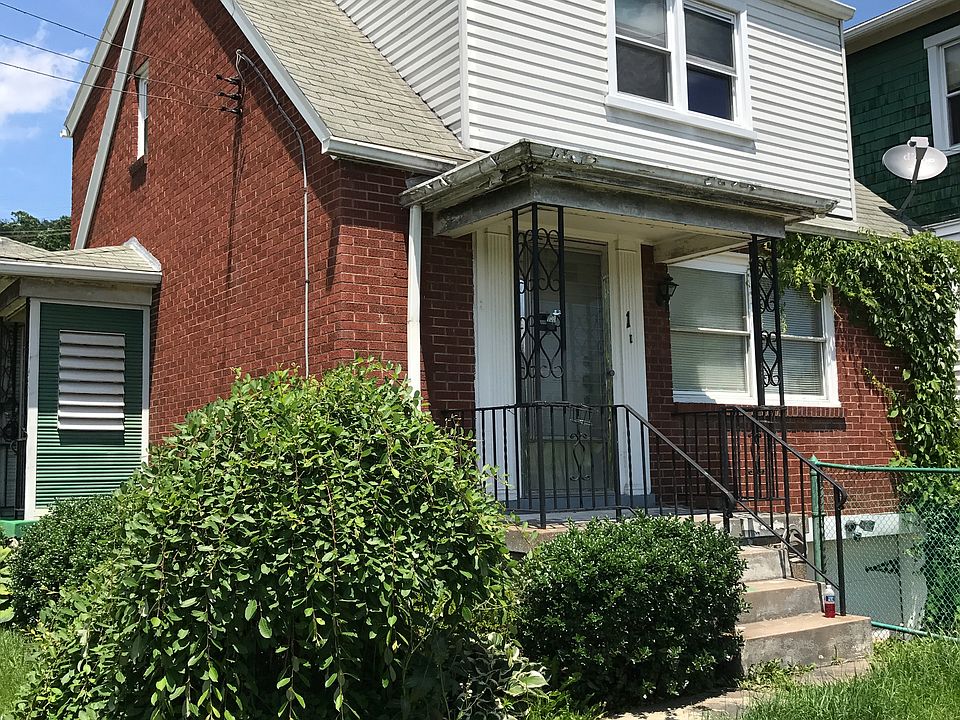 HOUSE FRONT