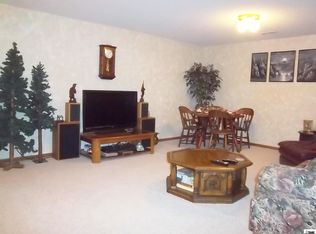 1570 SW Cheyenne Hills Rd, Topeka, KS 66604