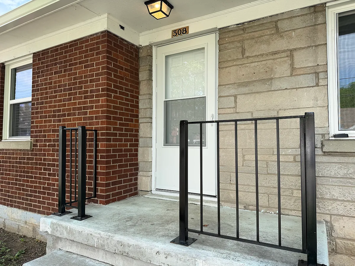 Building Photo - 308 N Central Ave