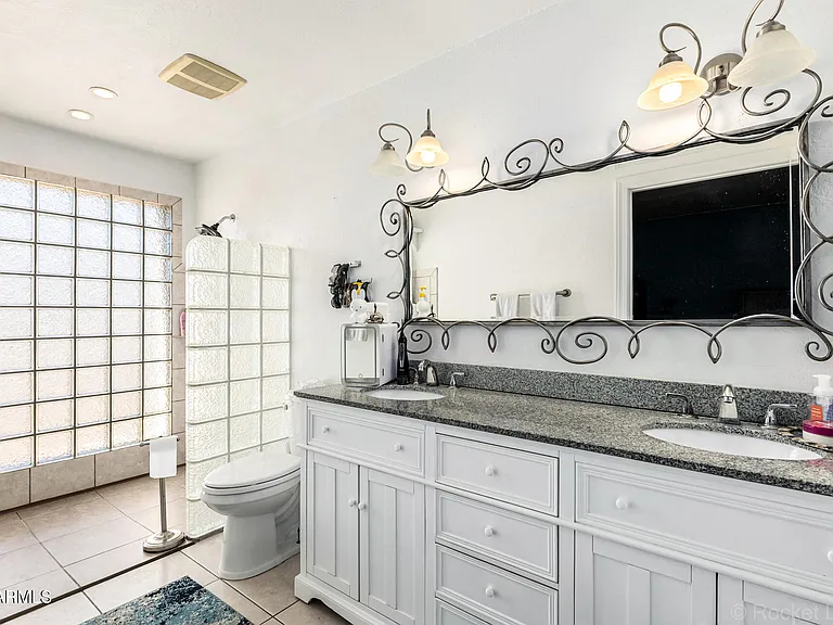 11051 N 44th Ct — Photo 15