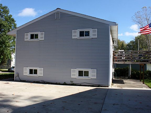 4th image of 120 E Columbia St #122