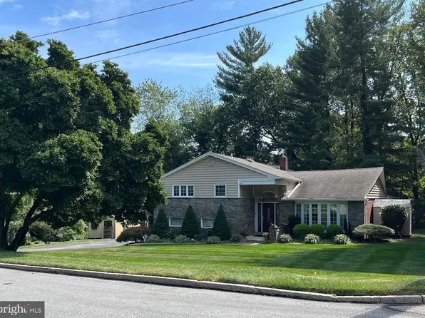 558 Sprague Rd, Narberth, PA 19072