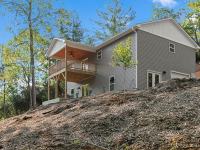 61 Carroll Mountain Dr, Horse Shoe, NC, 28742