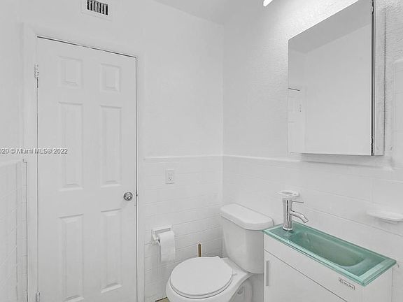 5th image of 1801 NE 154th St #0