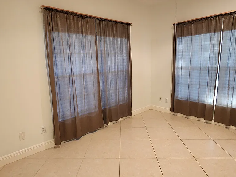20003 Nob Oak Ave — Photo 10