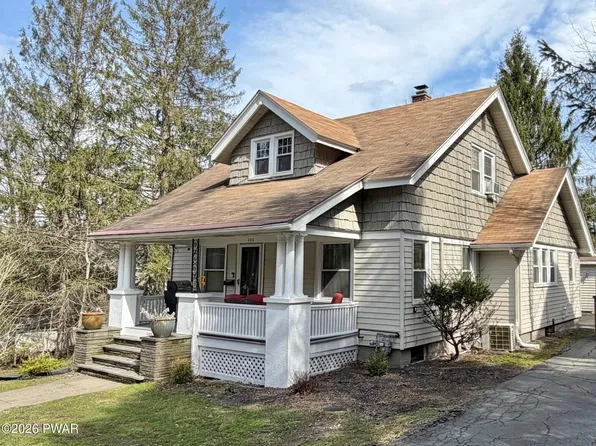 406 Welwood Ave, Hawley, PA 18428