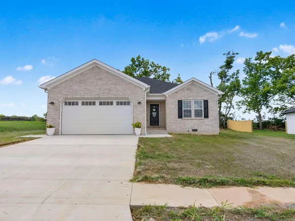 206 Max Cavnes Rd, Danville, KY 40422