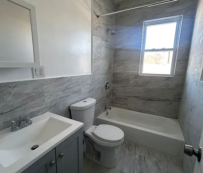 14 Saratoga Ave — Photo 5