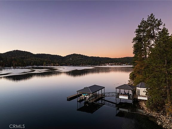 3rd image of 748 Shelter Cove Dr
