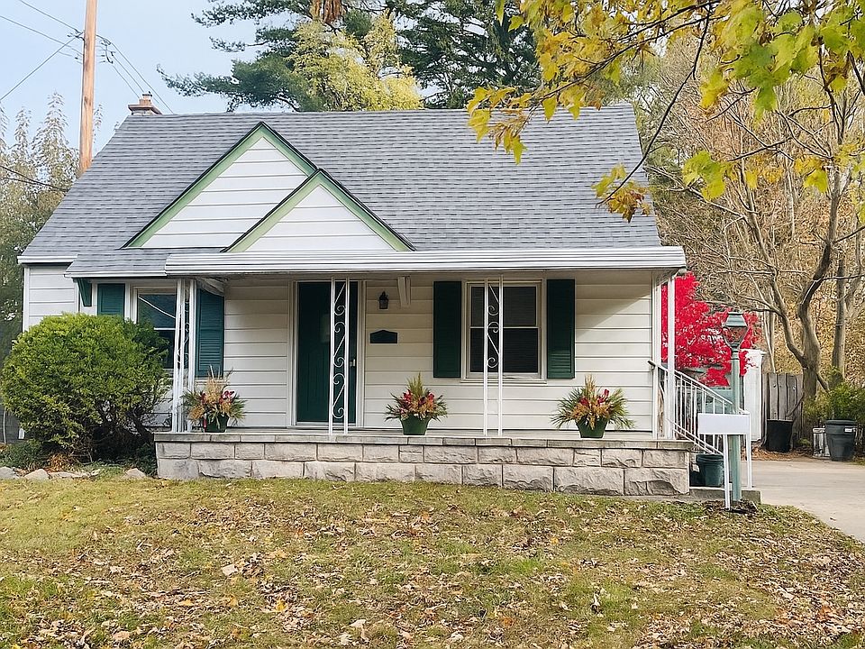 1st image of 910 N Connecticut Ave