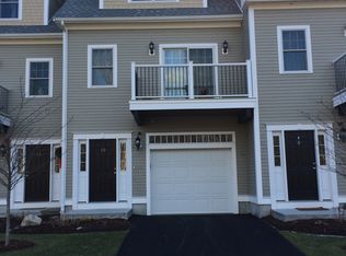 10 Railroad Ave, North Reading, MA 01864