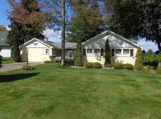 1028 Iroquois, Houghton Lake, MI 48629
