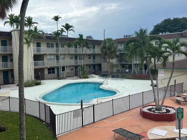 7505 SW 82nd St, Miami, FL