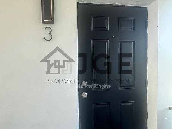 3rd image of 3128 SW 12th Pl APT 3
