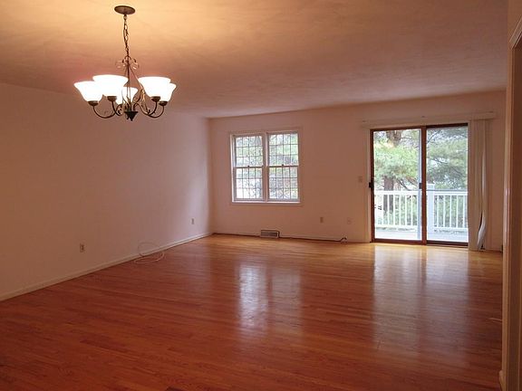 4th image of 179 Laurelwood Dr
