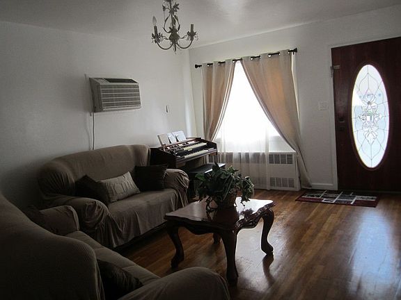 4th image of 11705 225th St