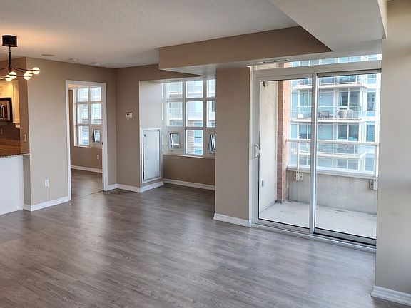 5th image of 65 E Liberty St #802