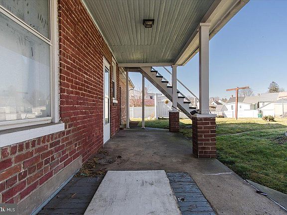 5th image of 24 Cleveland Ave