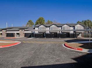 911 N Rupple Rd #101, Fayetteville, AR 72704