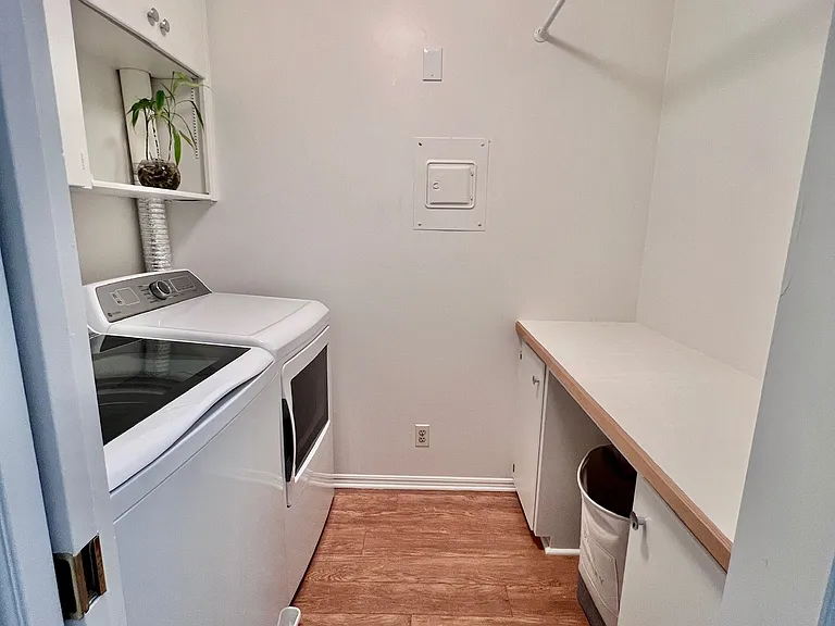 2205 S Holly St #8 — Photo 10