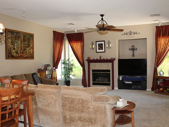 5th image of 2212 W Twain Dr