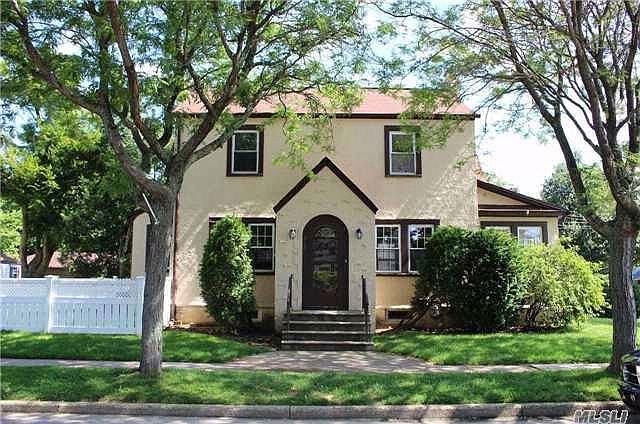 1st image of 215 Cypress St