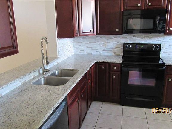3rd image of 2119 Ipsden Dr