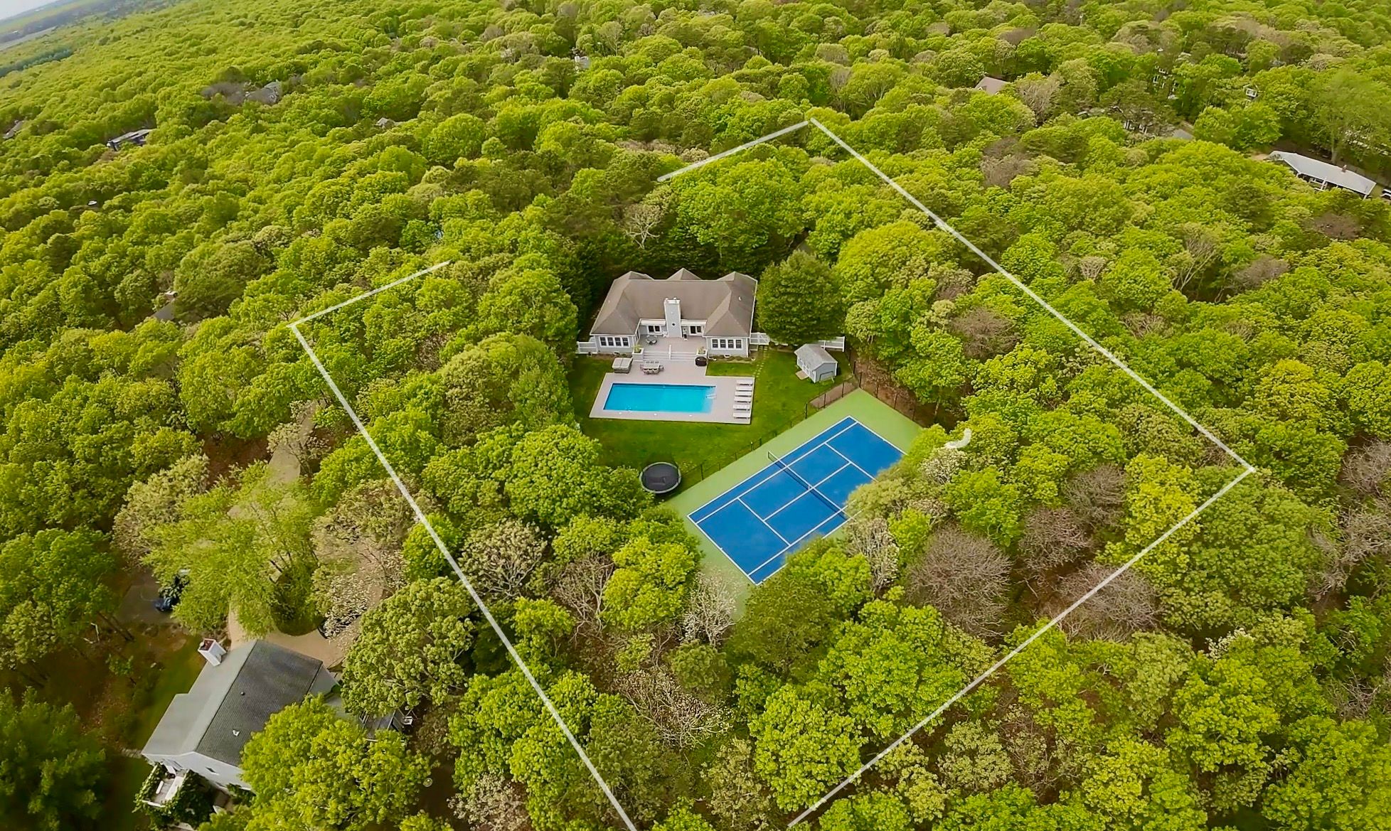 70 Ancient Hwy, East Hampton, NY 11937 Out East